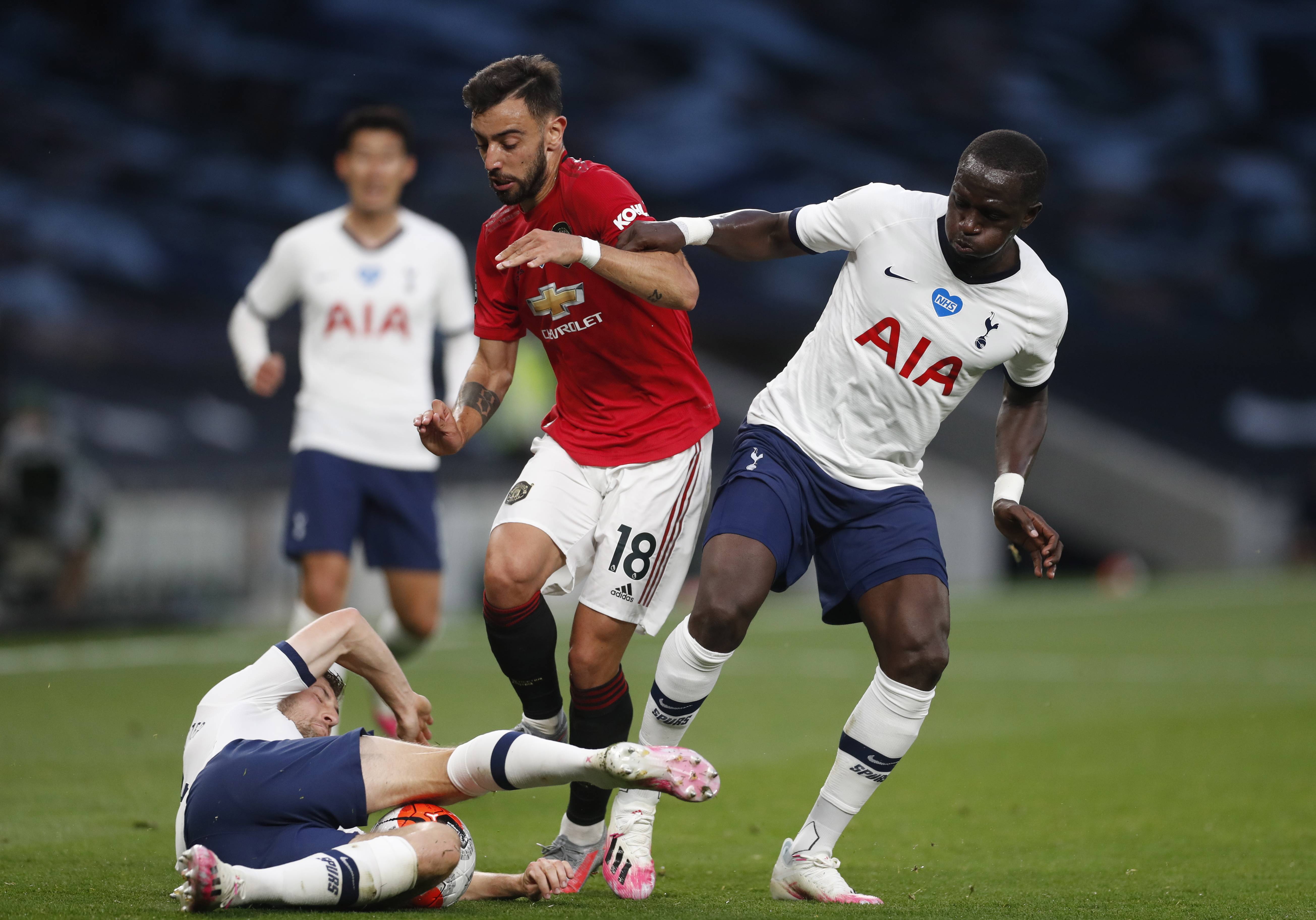 育和裁判培 育和裁判培